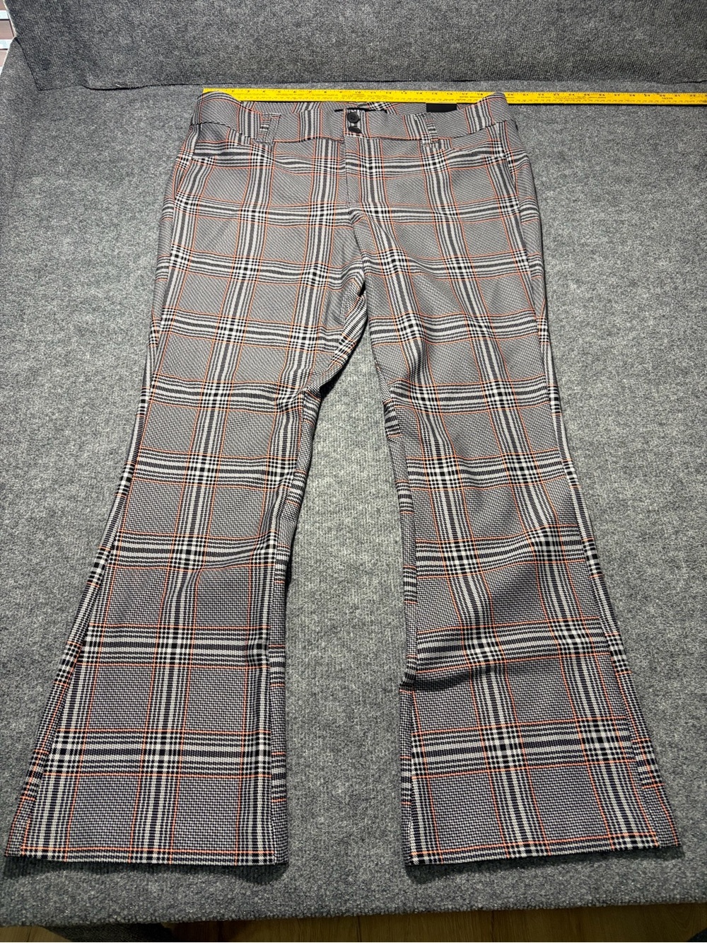 NWT Women’s Torrid Gray Plaid Trousers Size 20